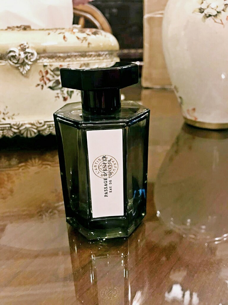 阿蒂仙 冥府之路(地狱通道) l"artisan parfumeur passage d"enfer
