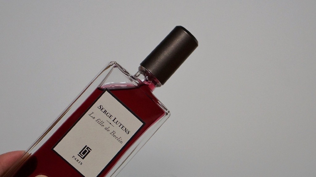 蘆丹氏 柏林少女 serge lutens la fille de berlin, 2013 的香水細節