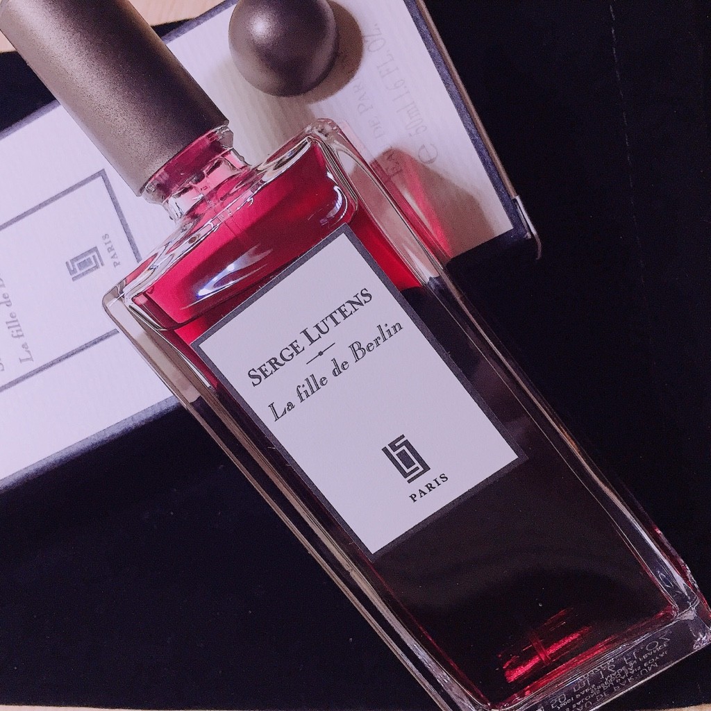 蘆丹氏 柏林少女 serge lutens la fille de berlin, 2013 的香水細節