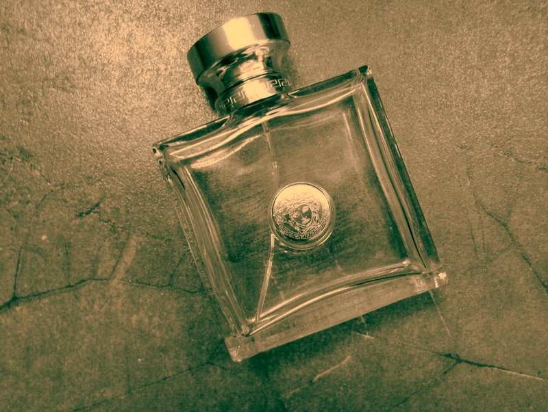 相冊 範思哲 同名 versace pour femme, 2007_香水時代