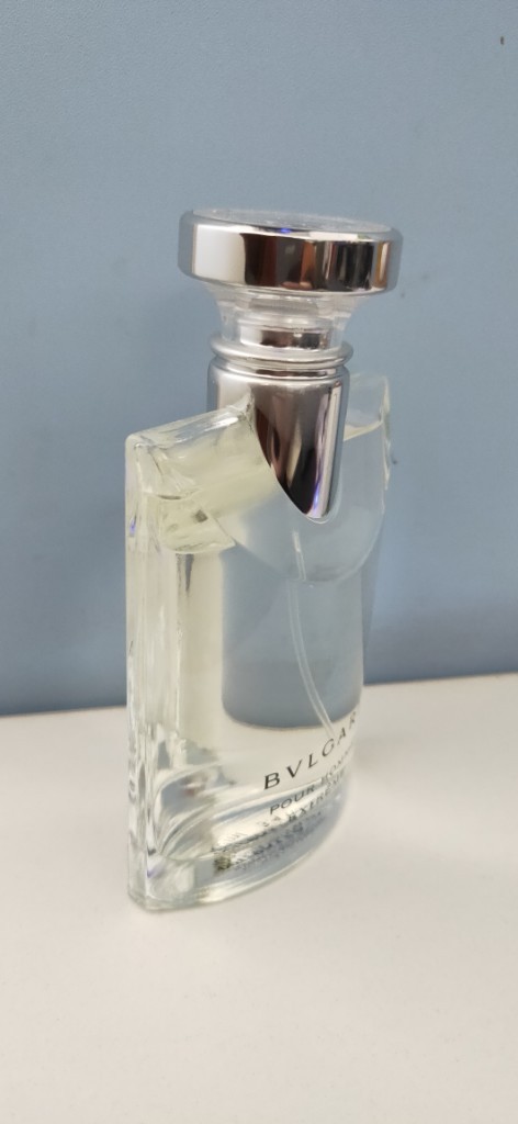 寶格麗 大吉嶺茶 bvlgari pour homme, 1996 的香水細節圖