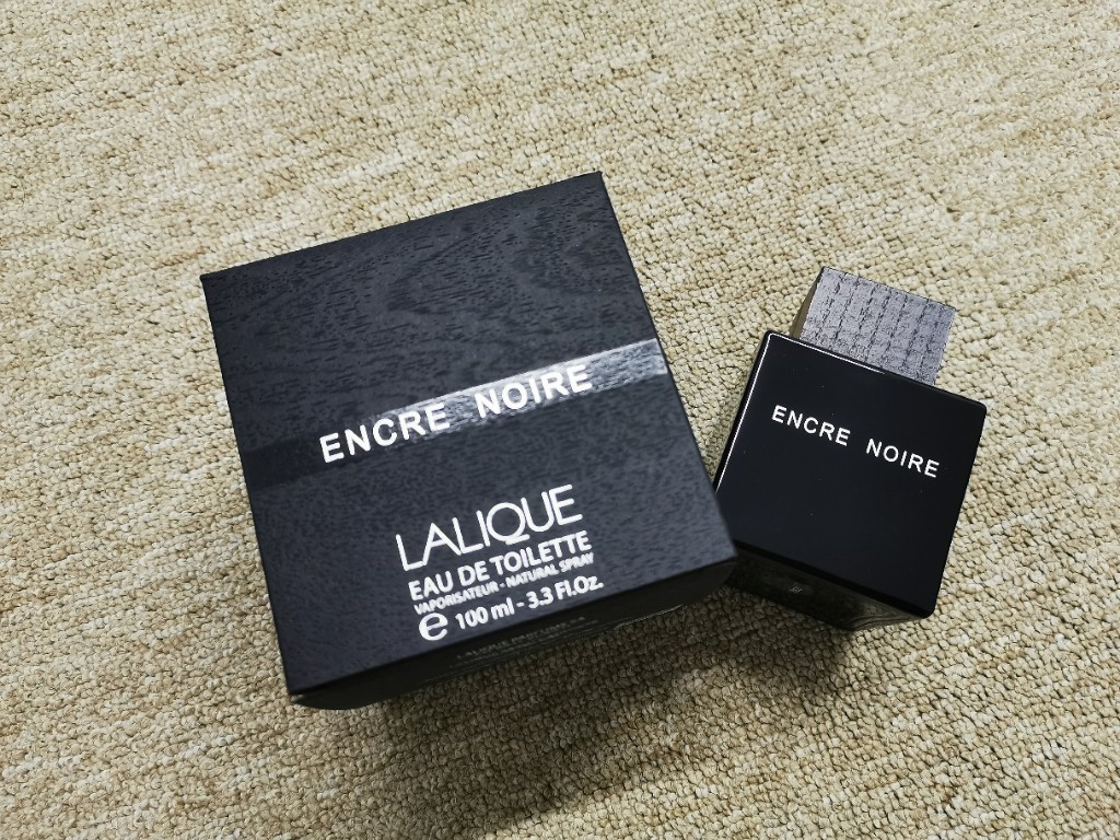 相册 莱俪 墨恋 Lalique Encre Noire, 2006_香水时代